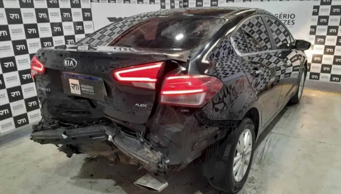 SUCATA KIA CERATO 18
