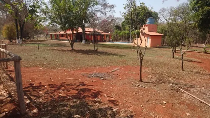 Sitio 20.00m²,casa,sauna,piscina,quadra de areia,poço de peixe,curral,quartinho ferramenta