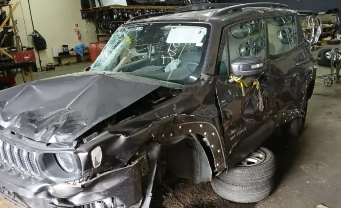 Sucata Jeep Renegade 1.3 T270 2023 Para retirada de peças