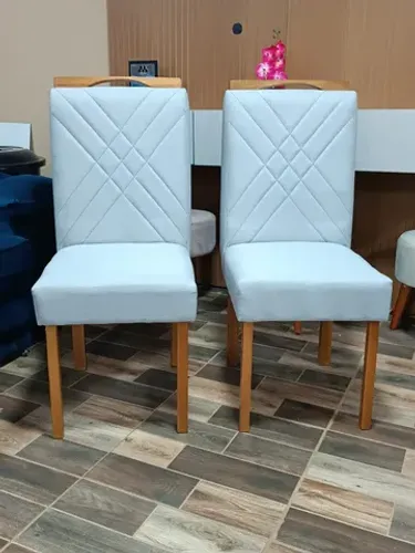 Cadeira Paris Estofada  **nova na caixa**