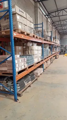 Porta palete ussado e novo