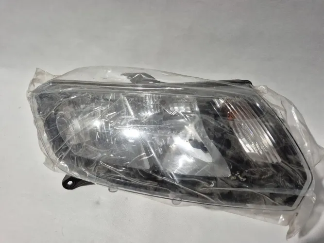 Farol direito sandero logan 2015 2019 novo original