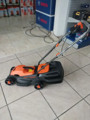 Cortador de grama Elétrico 1200w com 3 regulagem de altura- Black Decker (Loja)