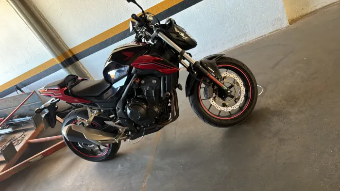 CB 500F 2019 com 19000 km 