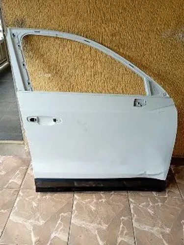 Porta Dianteira Direita Audi Q3 2021 2022 2023 (Detalhe) (Com Friso)