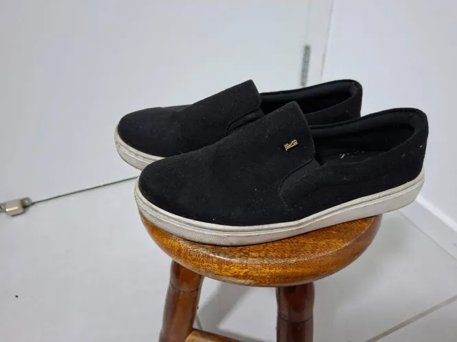 Tênis Slip-On Santa Lolla Nº 35