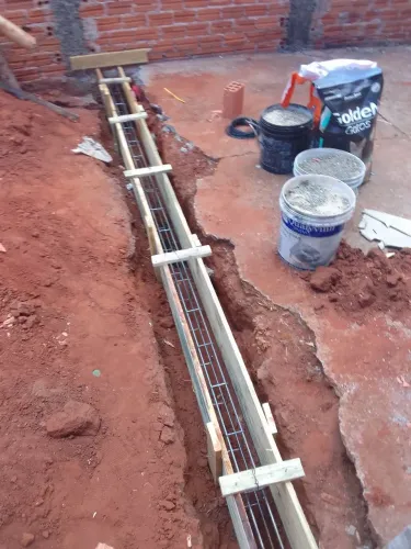 Pedreiro e pintor disponível 