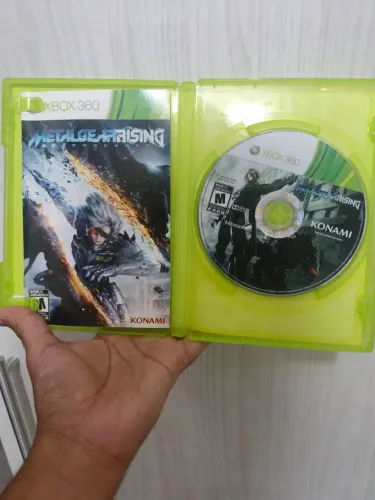 Metal G e a r XBOX 360