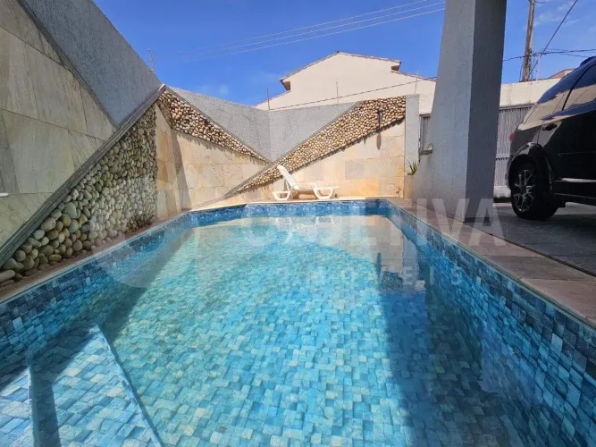 Casa para aluguel, 3 quartos, 3 suítes, 3 vagas, LIDICE - UBERLANDIA/MG