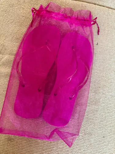 31 pares Chinela pink + sacola organza pink