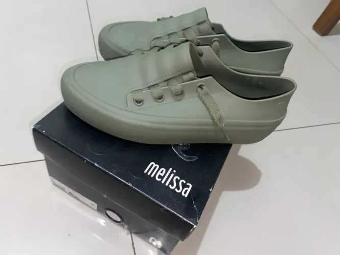 Vendo Tênis Melissa Verde Militar