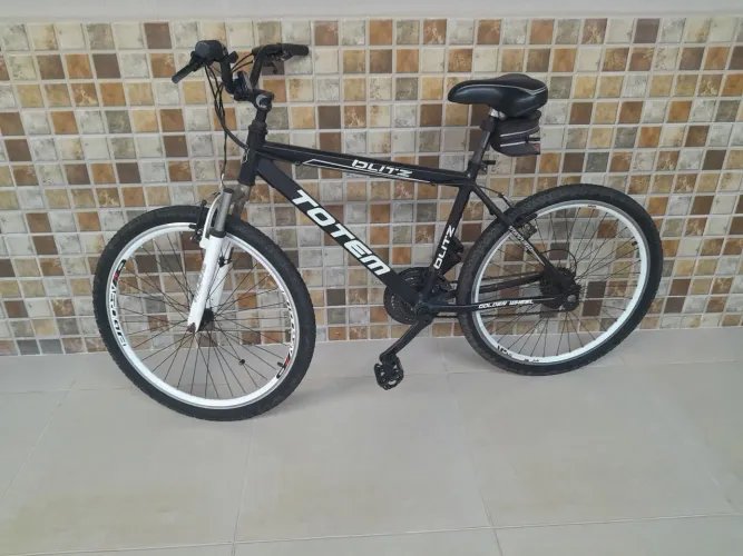 Bicicleta VELOZ Blitz Aro 26 Preta - Estilo Urbana - Conservada<br>