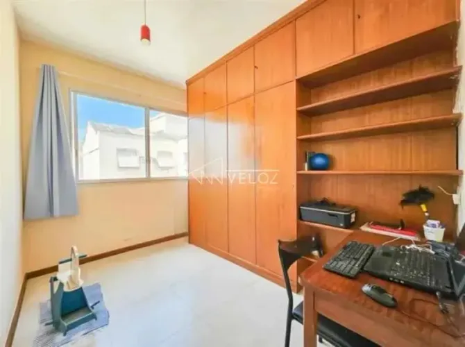 Apartamento - / Residencial / Laranjeiras