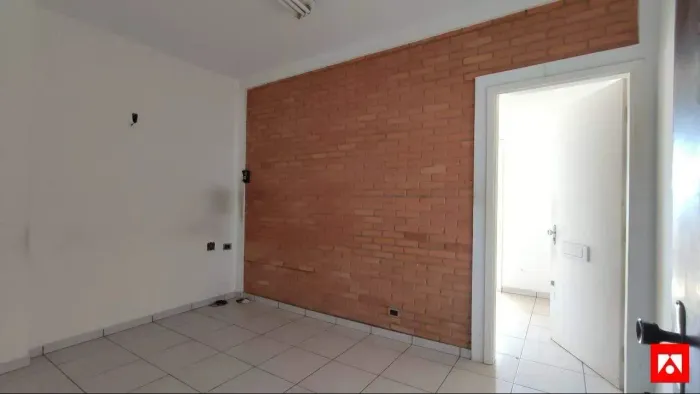 Sala Comercial à venda no Condomínio Edifício Rio Branco em Americana com 44 m²