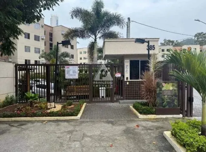 2 Quartos Mobiliados no Camorim