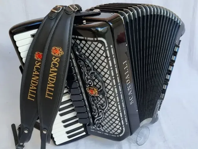 Acordeon 120 baixos Scandalli Cordovox 3ª de vóz Linda