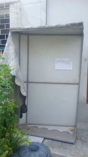 Vende-se toldo