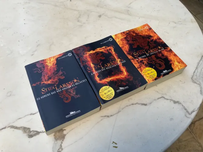 Trilogia original da autora Stieg Larsson 