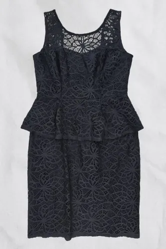 Vestido Preto Handbook