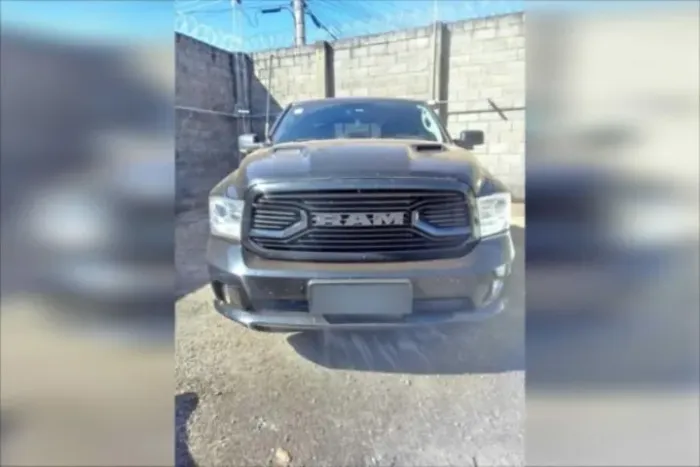 Ram Classic Laramie 5.7 V8 16V Gasolina 4X4 Aut. 2022