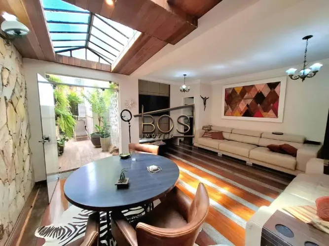 Área Privativa - 5 quartos - 2 Varandas - Telhado Retrátil - 280 m² - Bairro: Santo Antôni