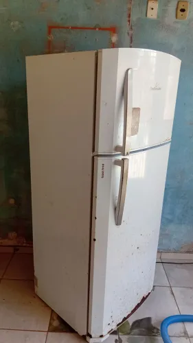 Geladeira Frosfree Continental