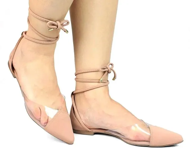 Sapatilha rosé com amarração, bico fino tamanho 37