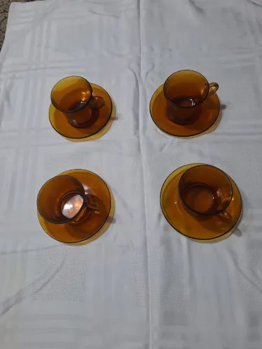 Conjunto de 4 xícaras vintage da marca duralex da cor âmbar