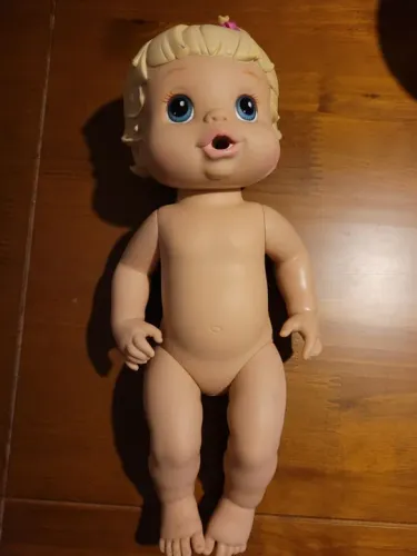 Baby Alive Cuida de Mim - primeira versão