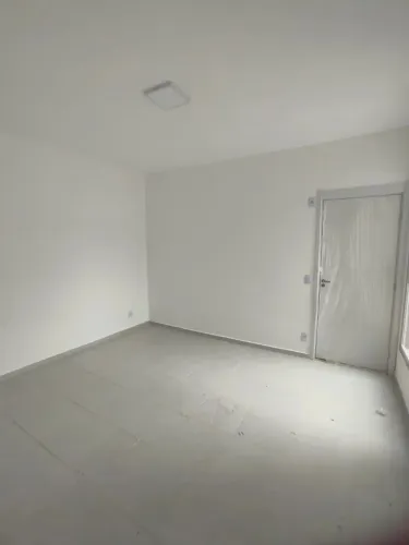 Alugo Apartamento no Condomínio Marajoara I - Prédio com Elevador