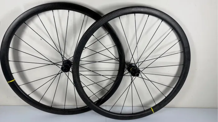 RODAS MAVIC COSMIC CL DISC CARBON TUBELLES SEMI NOVAS 