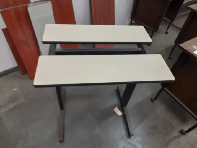 Mesa para impressoras matricial com base de metal  nova original década 90