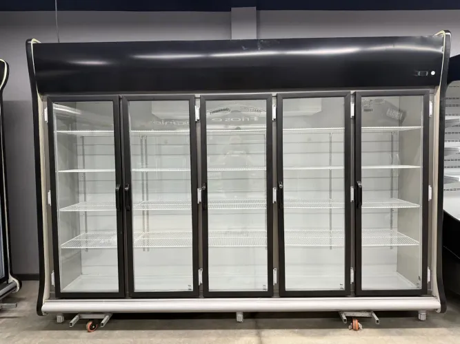 Expositor 5 portas Gelopar funcionando perfeitamente 220 volts ENTREGO