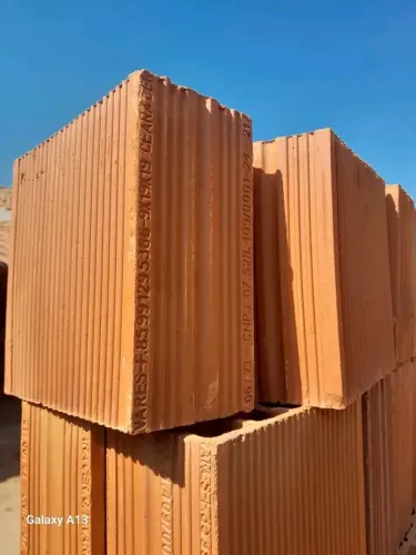 Materiais de construção Pedra alicerce brita arisco e brita  tijolos Tavares de primeira 