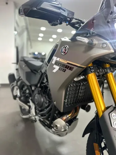 TÉNÉRÉ 700 + Emplacamento