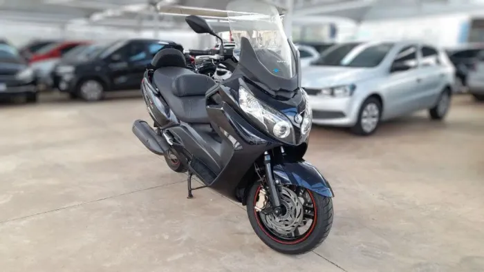 MAXSYM 400i