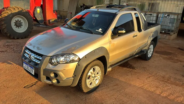 Fiat Strada Adventure 1.8/ 1.8 Locker Flex CE 2011