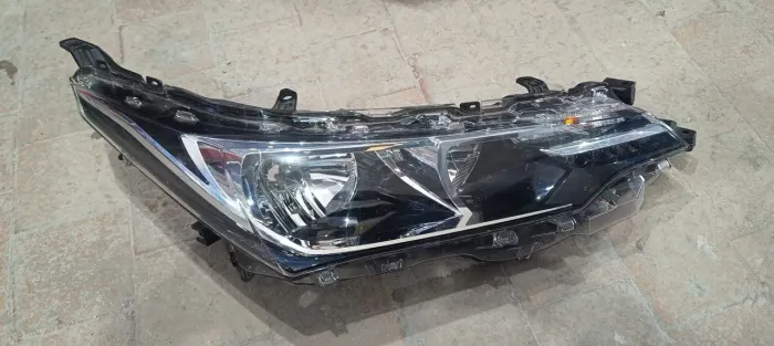 Farol Corolla xei 2018/2019