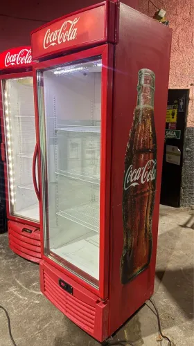 Freezer expositor de bebidas ideal para refrigerantes e água