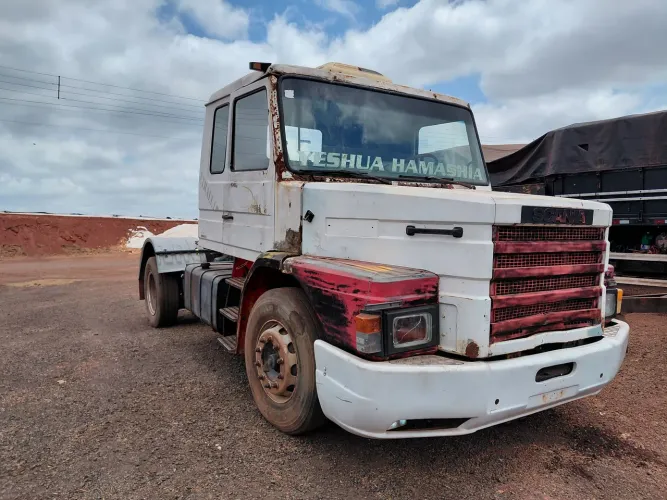 Scania 112 motor novo ,detalhes de funilaria,$ 1500 de dokcambioe diferencial revisados
