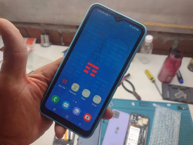 Samsung A10S 32GB LEVEMENTE trincado