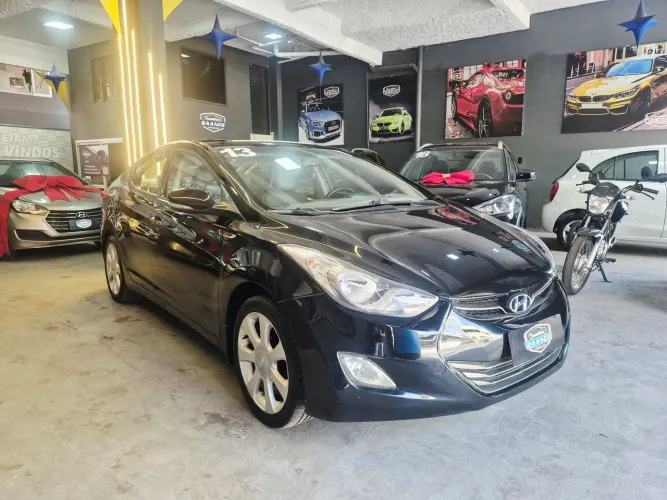 Hyundai Elantra GLS 1.8 16V Aut. 2012