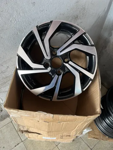 JOGO DE RODAS ARO 14 SCORRO S277 4X100