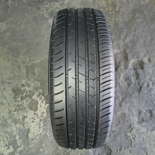 Pneu 215/55/17 RoadBoss - Seminovo (1 pneu)