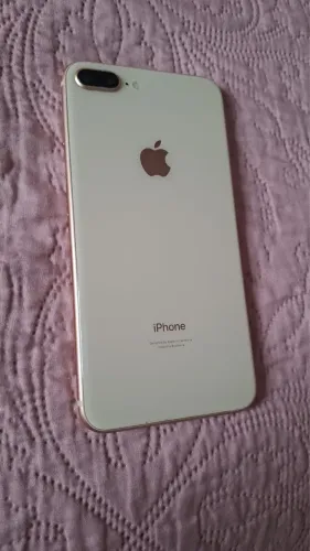 iPhone 8 Plus 
