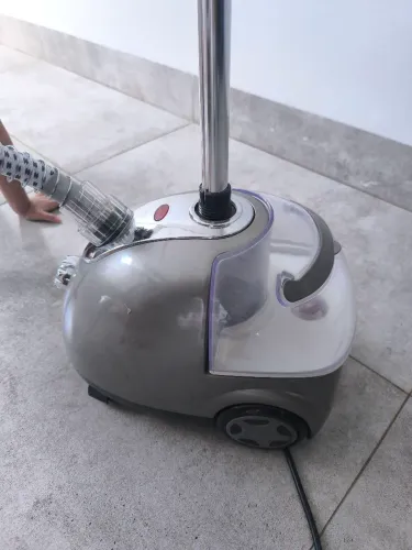 Passadeira De Roupas A Vapor 1,5 Litros Suggar 220V