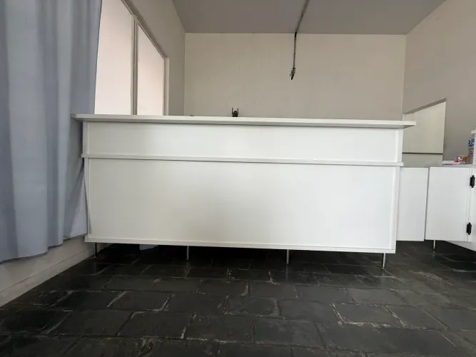 ARMÁRIO/BALCÃO SEMI NOVO À VENDA!