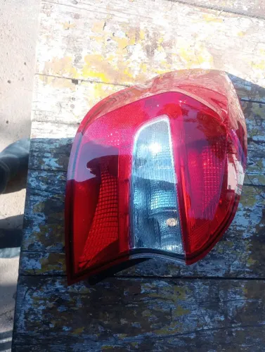 Lanterna traseira Esquerda do Ford Ka Hatch Compatível com modelos de 2013 a 2019 