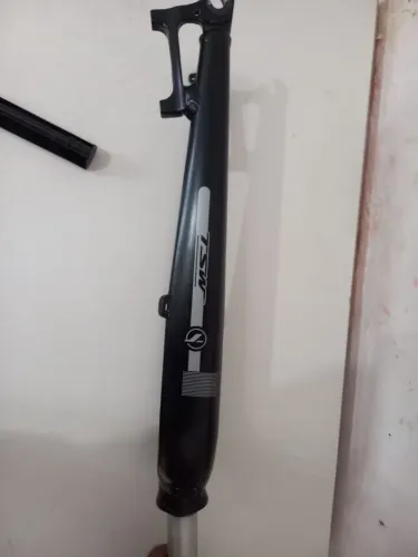 Garfo Tsw semi-novo 