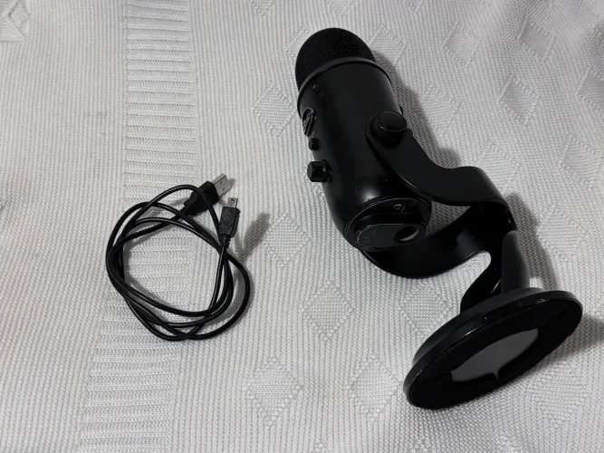 Blue Yeti (Blackout Edition)